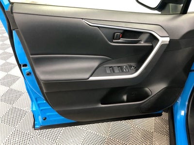 2020 Toyota RAV4 Hybrid LE