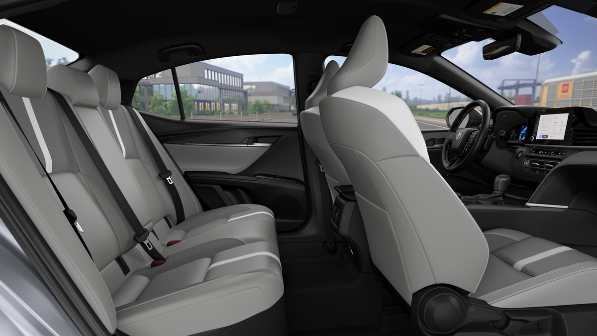 2026 Toyota Camry SE AWD