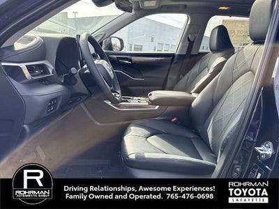 2026 Toyota Highlander Hybrid Platinum