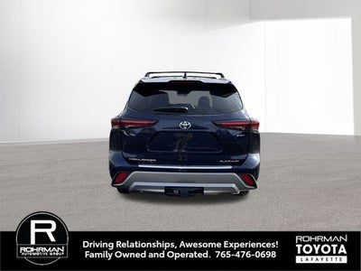 2026 Toyota Highlander Hybrid Platinum