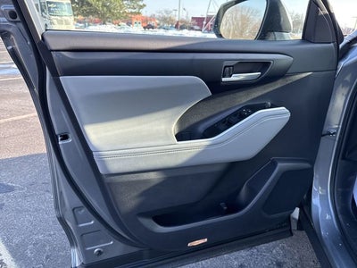 2026 Toyota Highlander Hybrid XLE