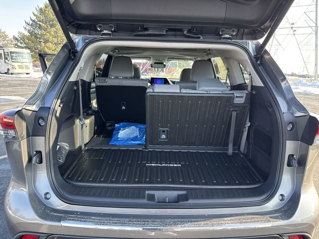 2026 Toyota Highlander Hybrid XLE