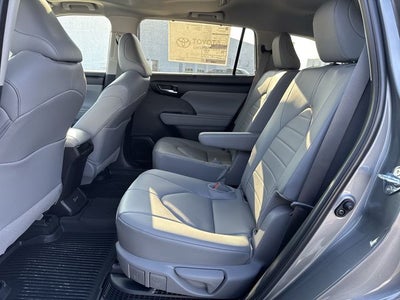 2026 Toyota Highlander Hybrid XLE