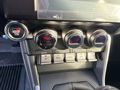 2026 Toyota GR86 Premium MT